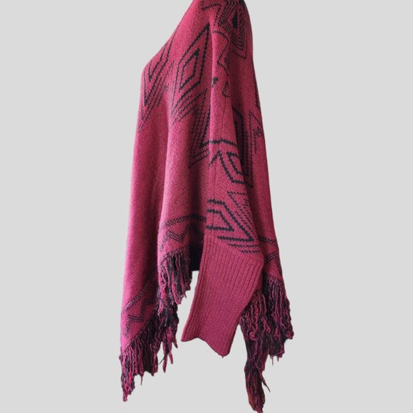NY COLLECTION  Deep Red with black triangle and fringe.  XL - Picture 4 of 7
